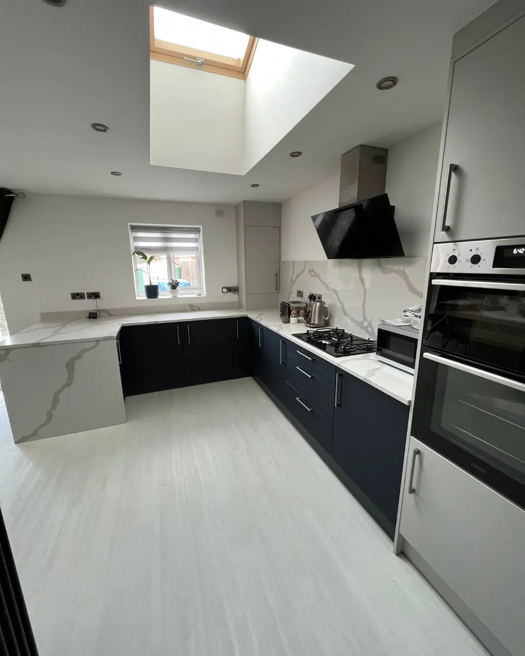 Laws Installation kitchen fitting