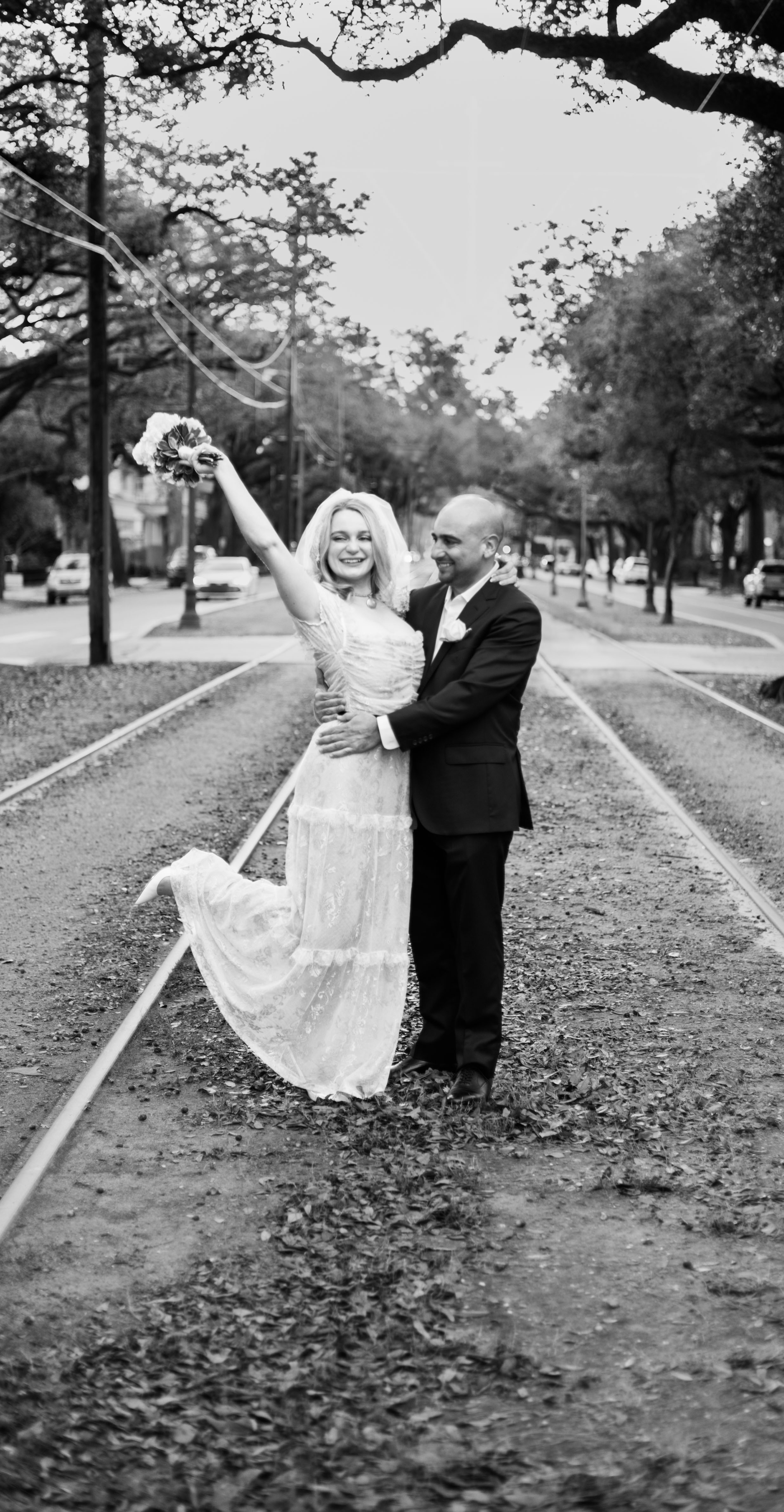 New Orleans Pop-Up Wedding on St. Charles Ave and streetcar