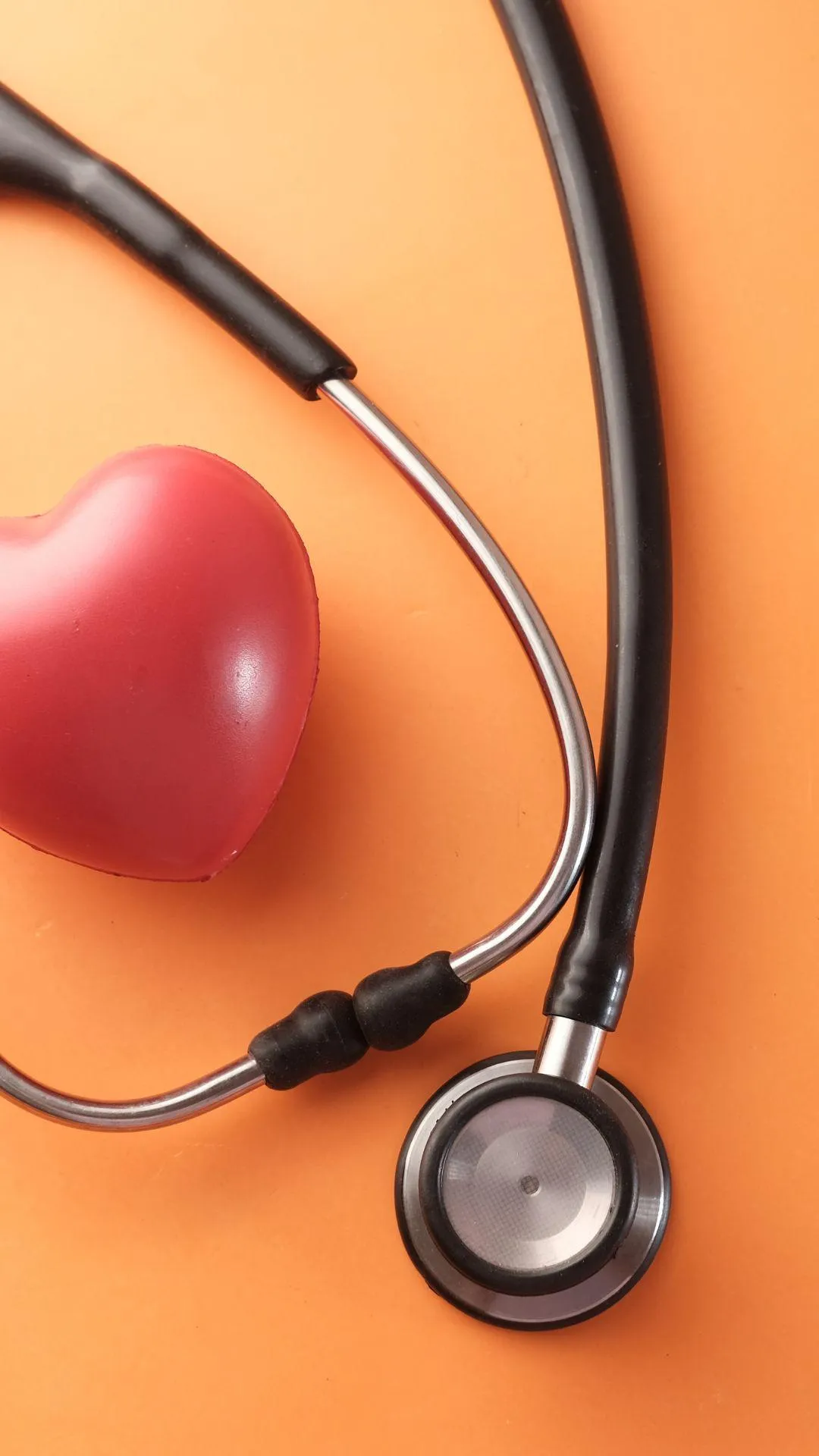 image of a heartbeat stethoscope