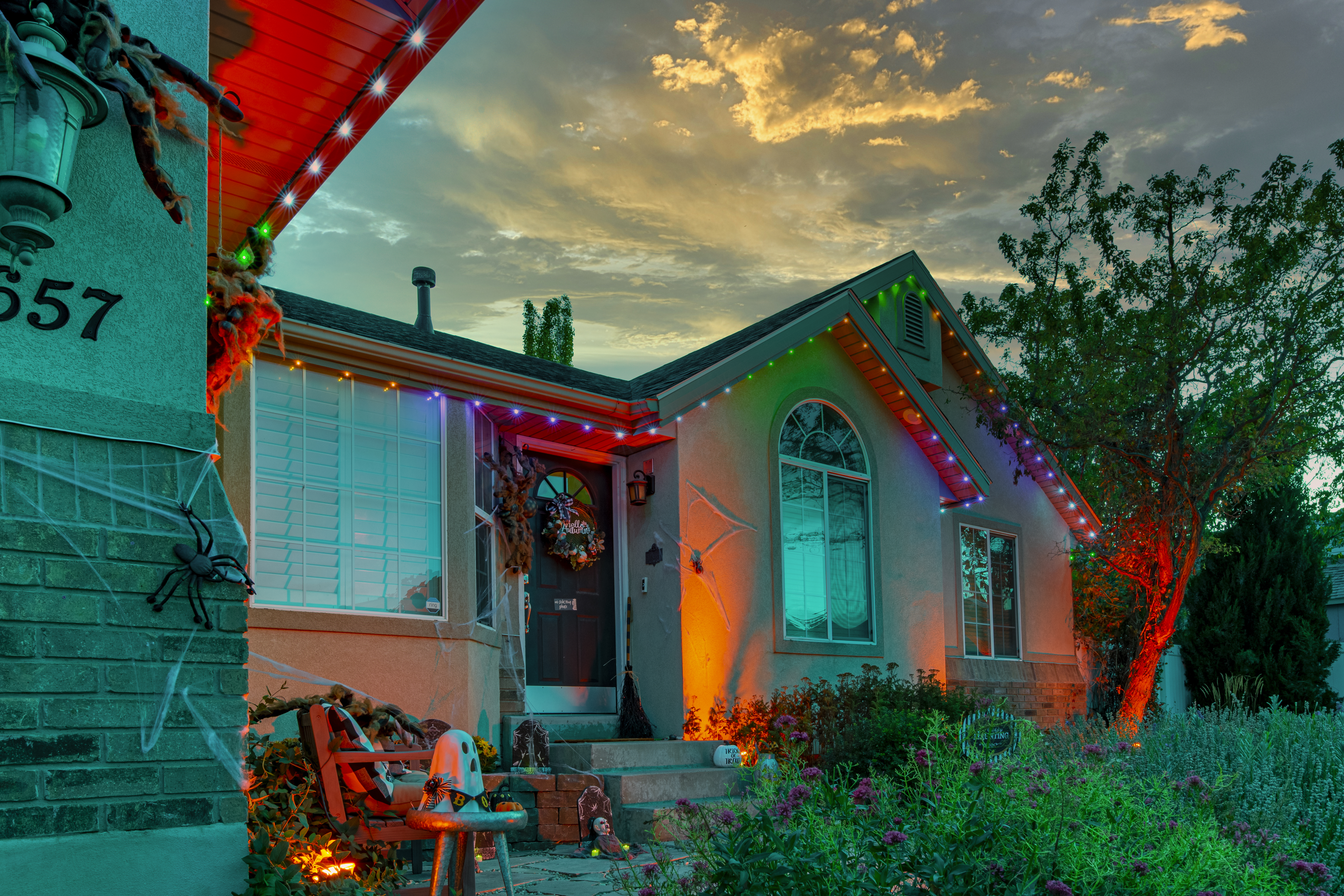 Home with Trimlight with Halloween Colos