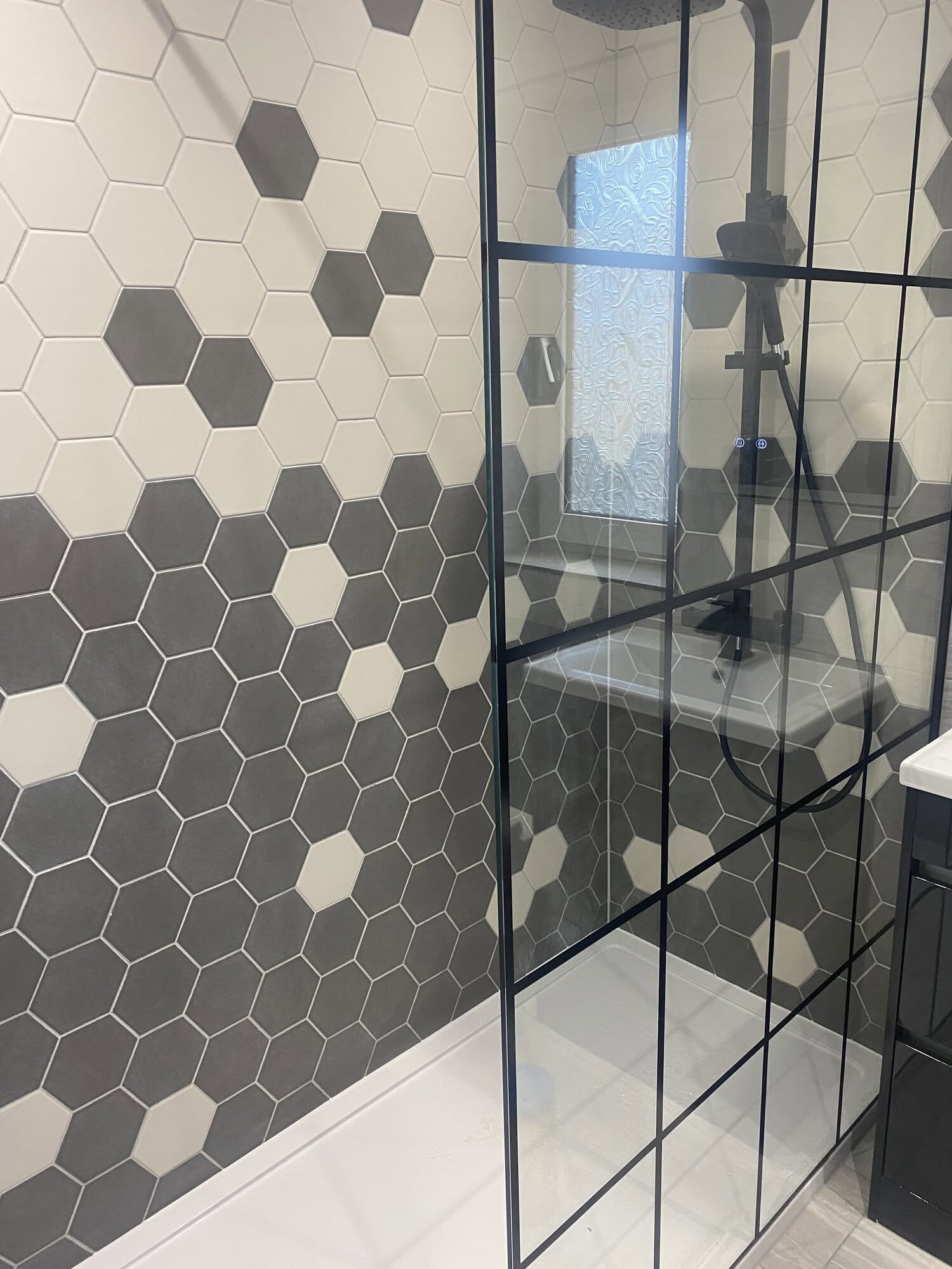 Hexagon tile bathroom renovation in St Andrews Cuper
