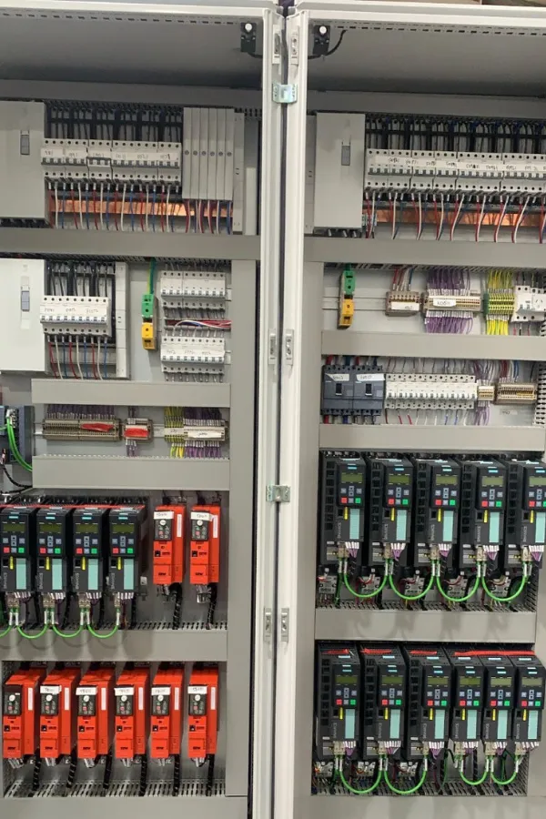 electrical and wiringof 90 tonne bmu