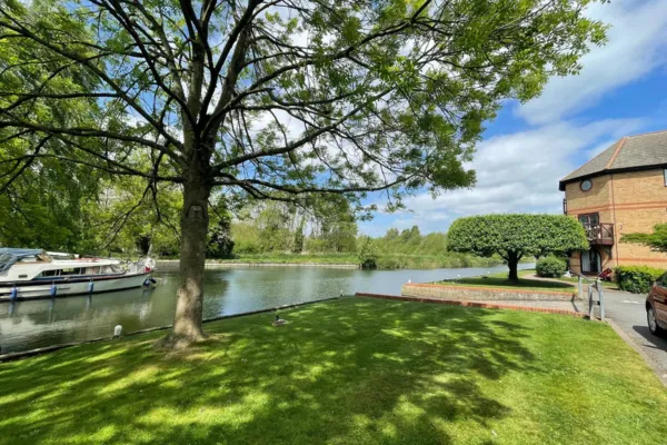 Spring & Summer 2026: What Buyers and Sellers Need to Know About the Current UK Property Market
