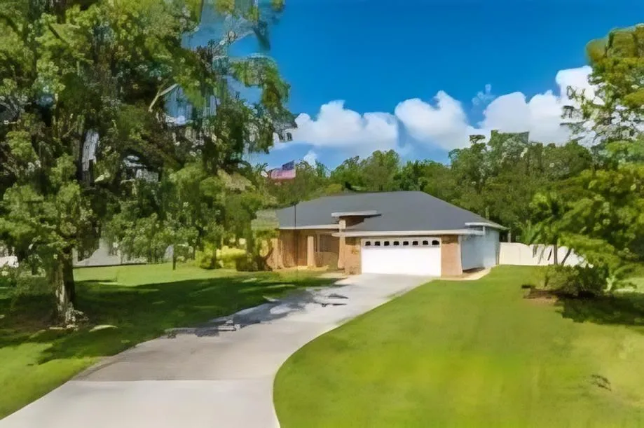 Kissimmee builds and installs Driveways