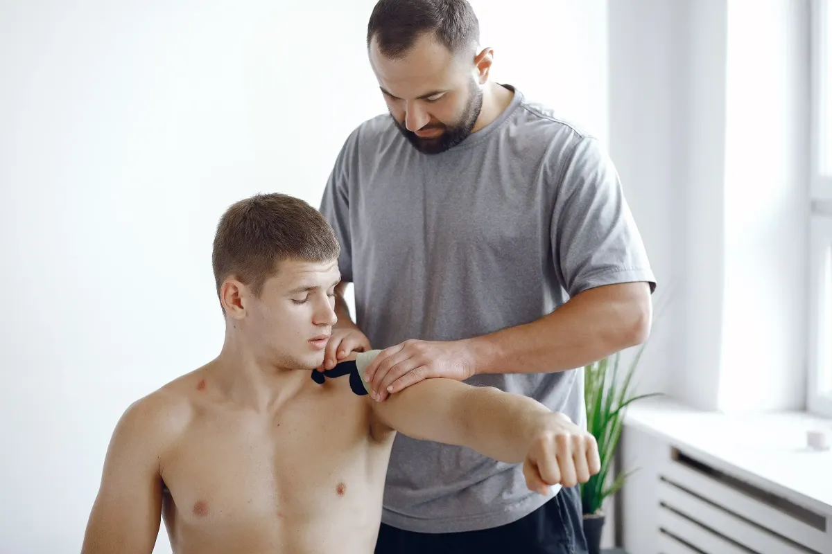 How to Treat a Deltoid Strain Recovery and Rehabilitation