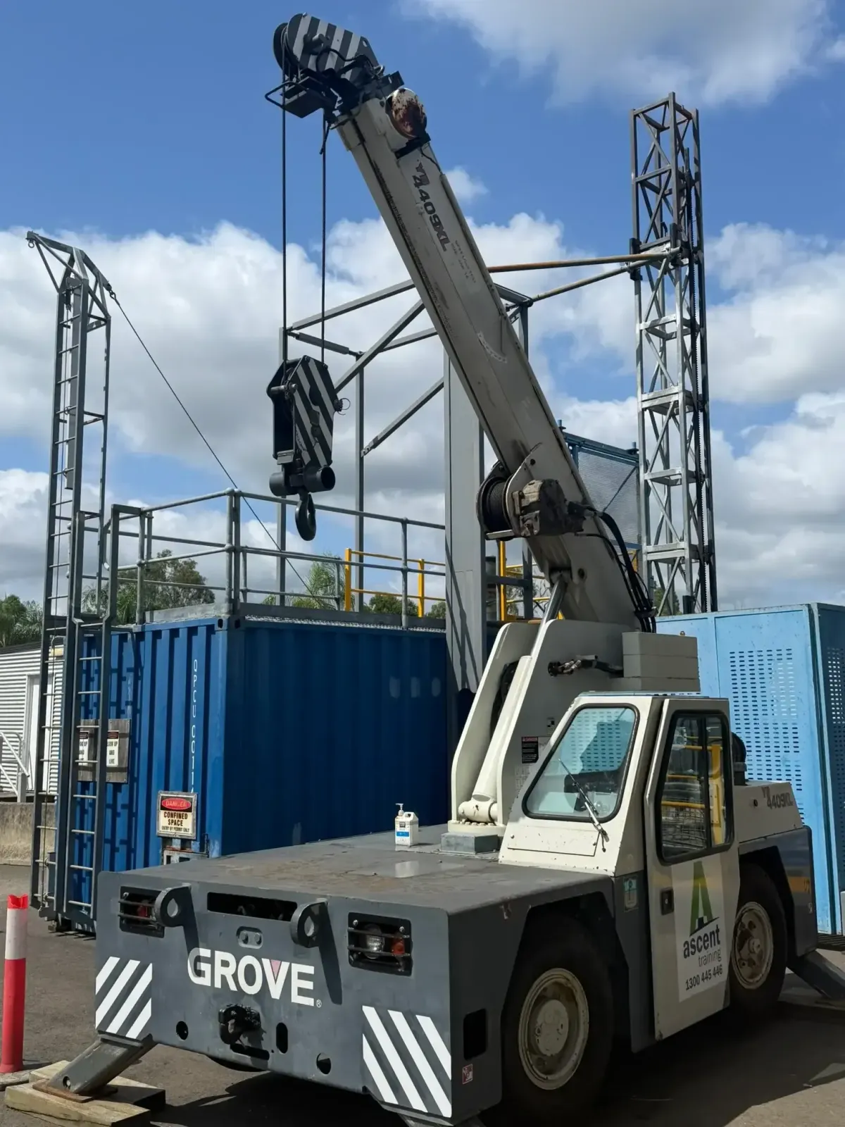 non slewing crane ticket