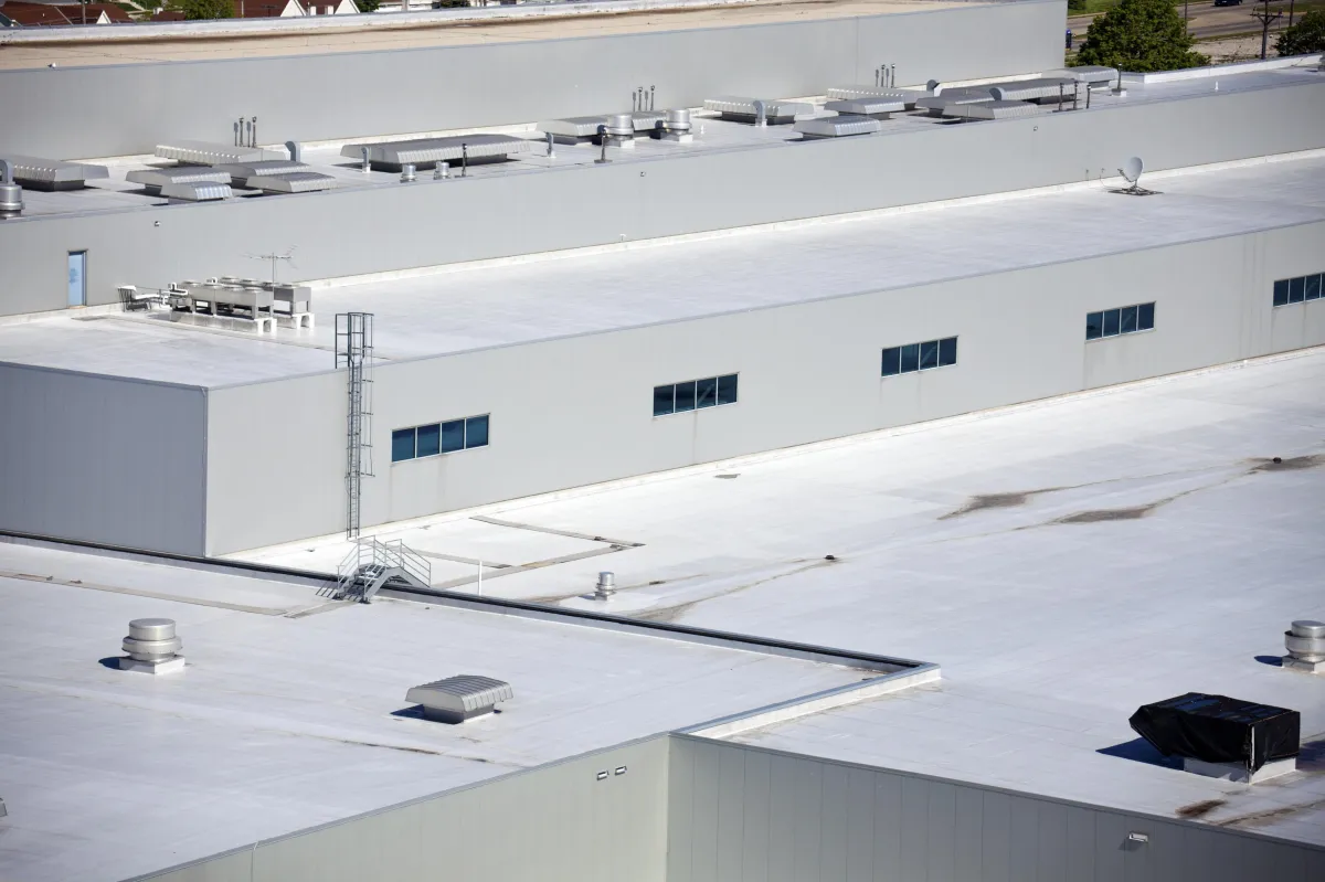 Commercial warehouse roof that was replaced in Portland, OR
