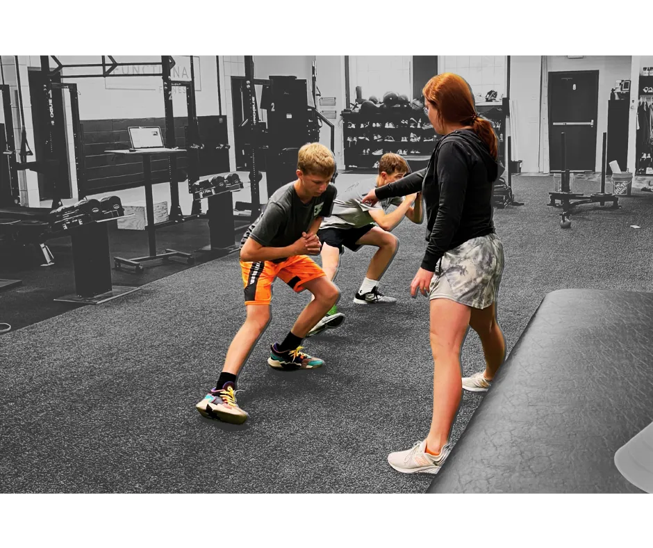 two person inside gym exercising
