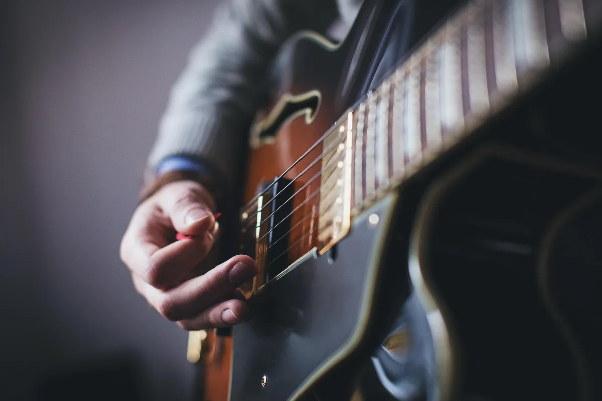 Electric & Acoustic Guitar Greatness Lessons for Aspiring Guitarists