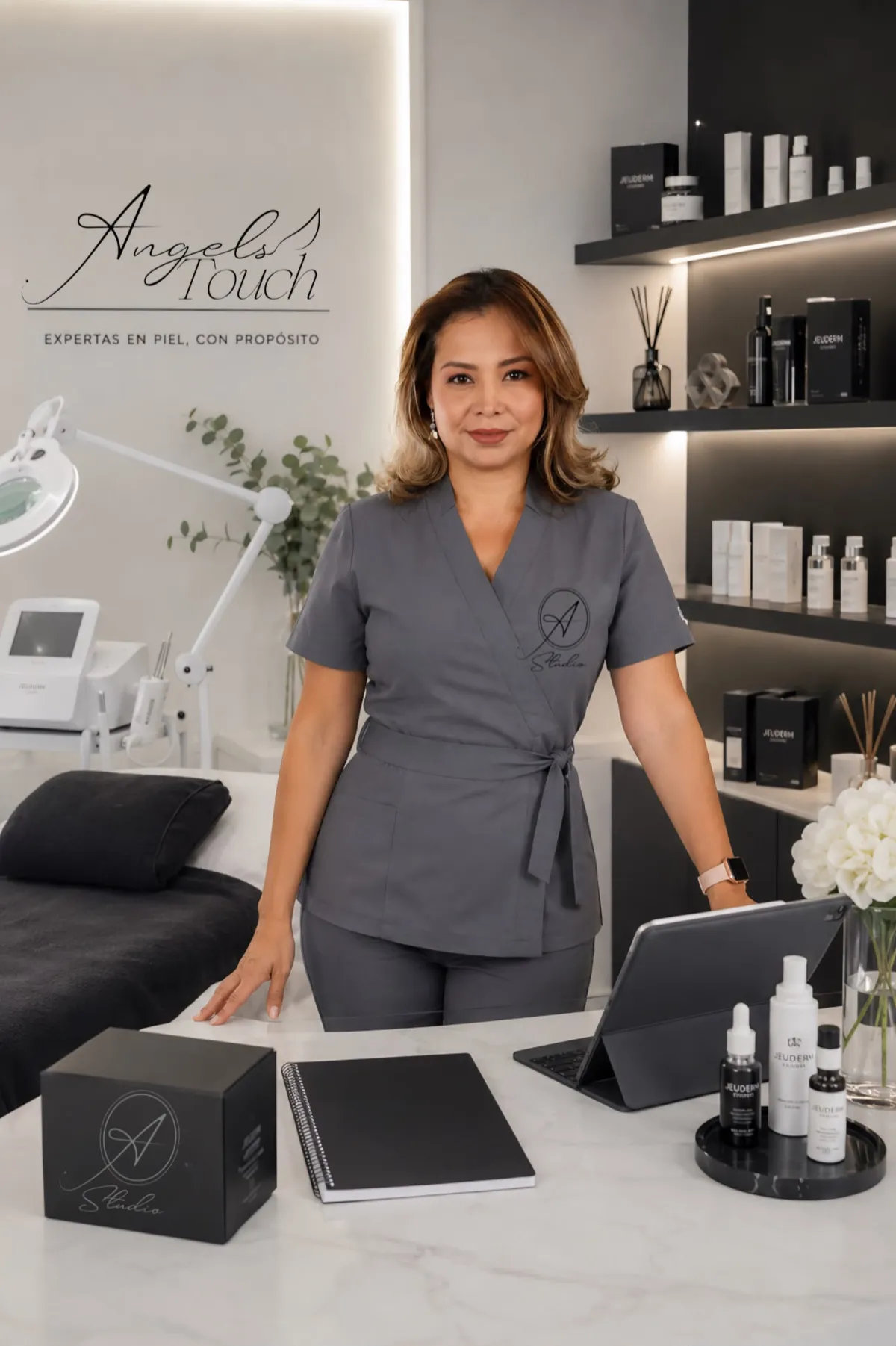Diana Fuertes - Especialista en Cuidado de la Piel y Mentora Profesional