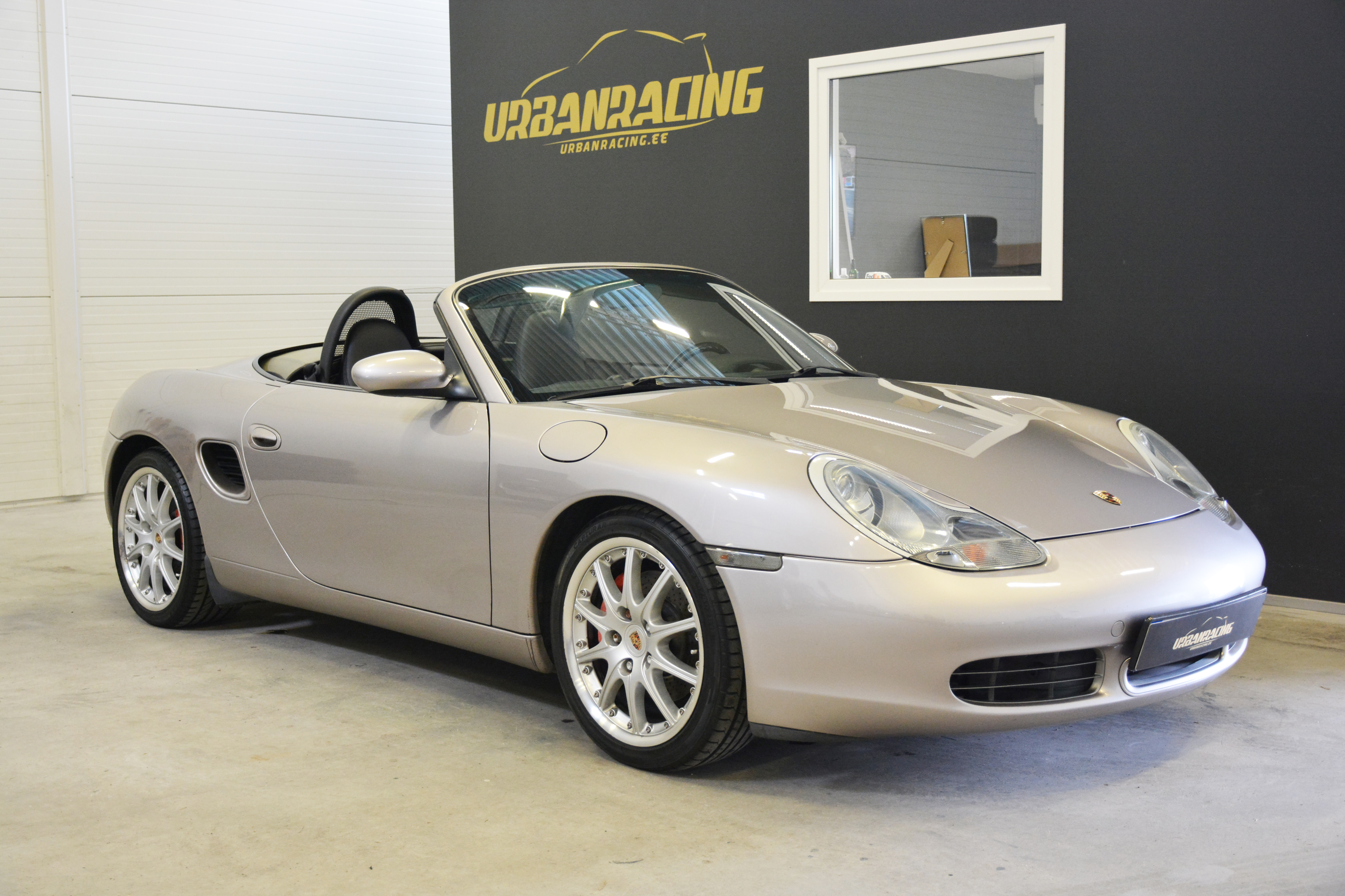 Porche-911-worked-car
