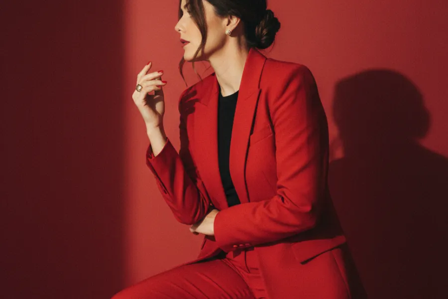 black long-sleeved shirt