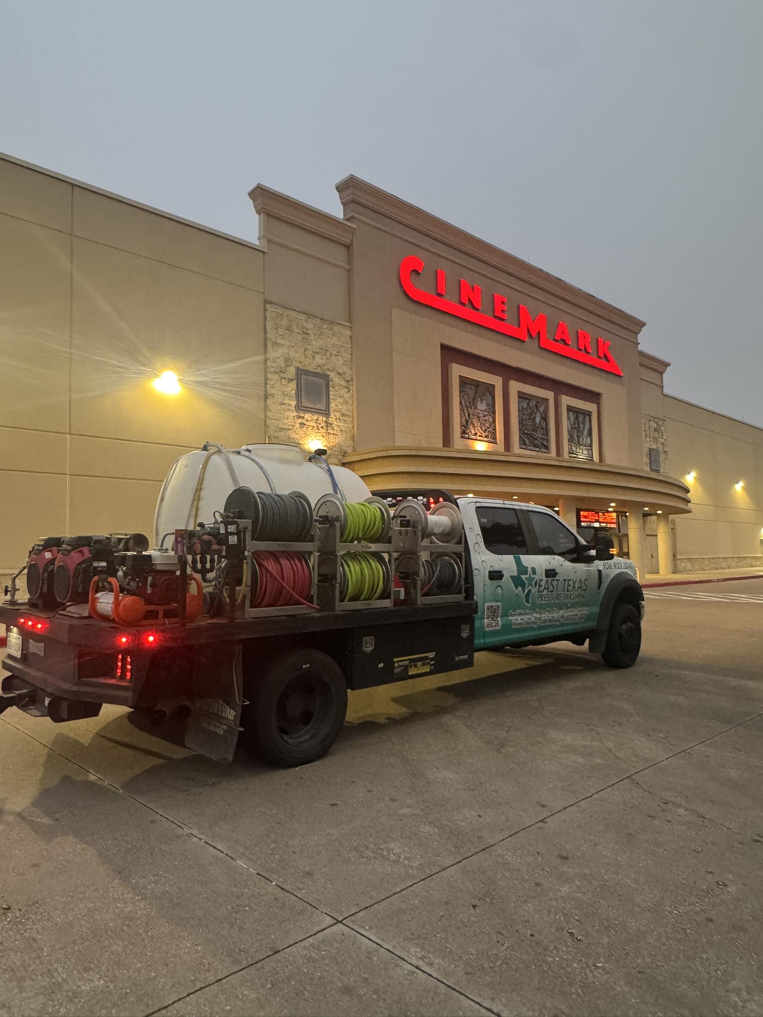 Commercial Pressure Washing