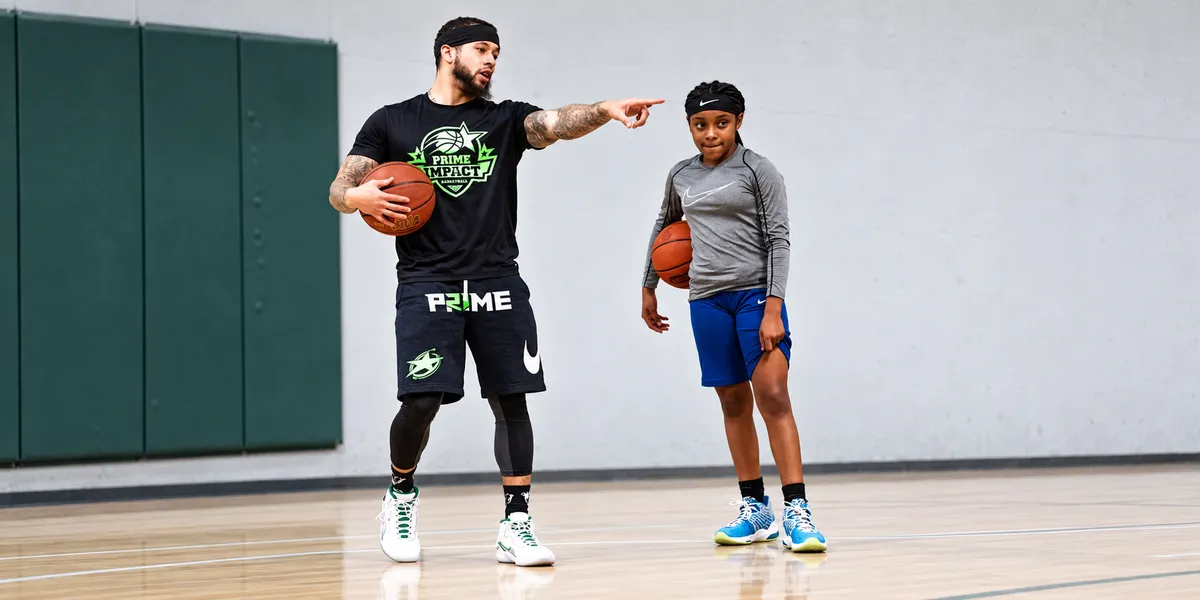 How One on One Basketball Training Targets Your Child’s Weaknesses