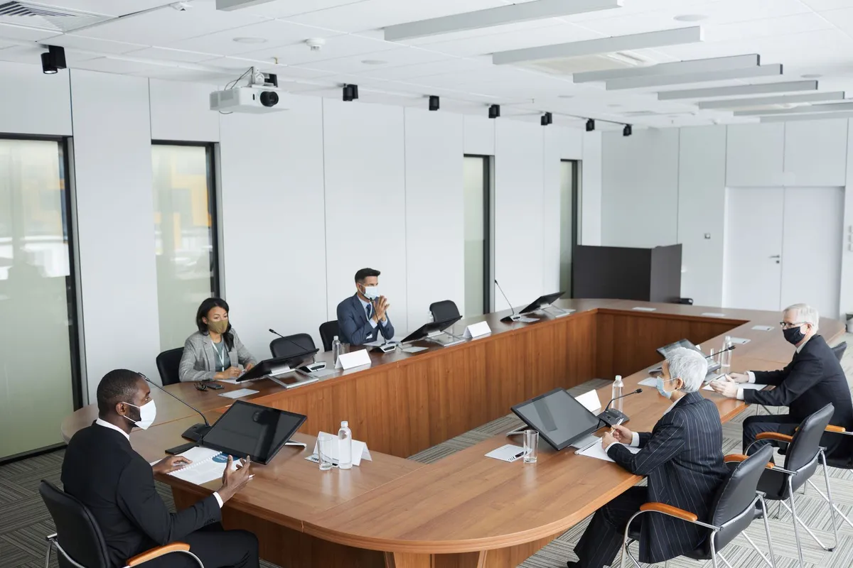 SyncUp, una agencia que lleva su propio embudo comercial en Chateea, del brief al cobro