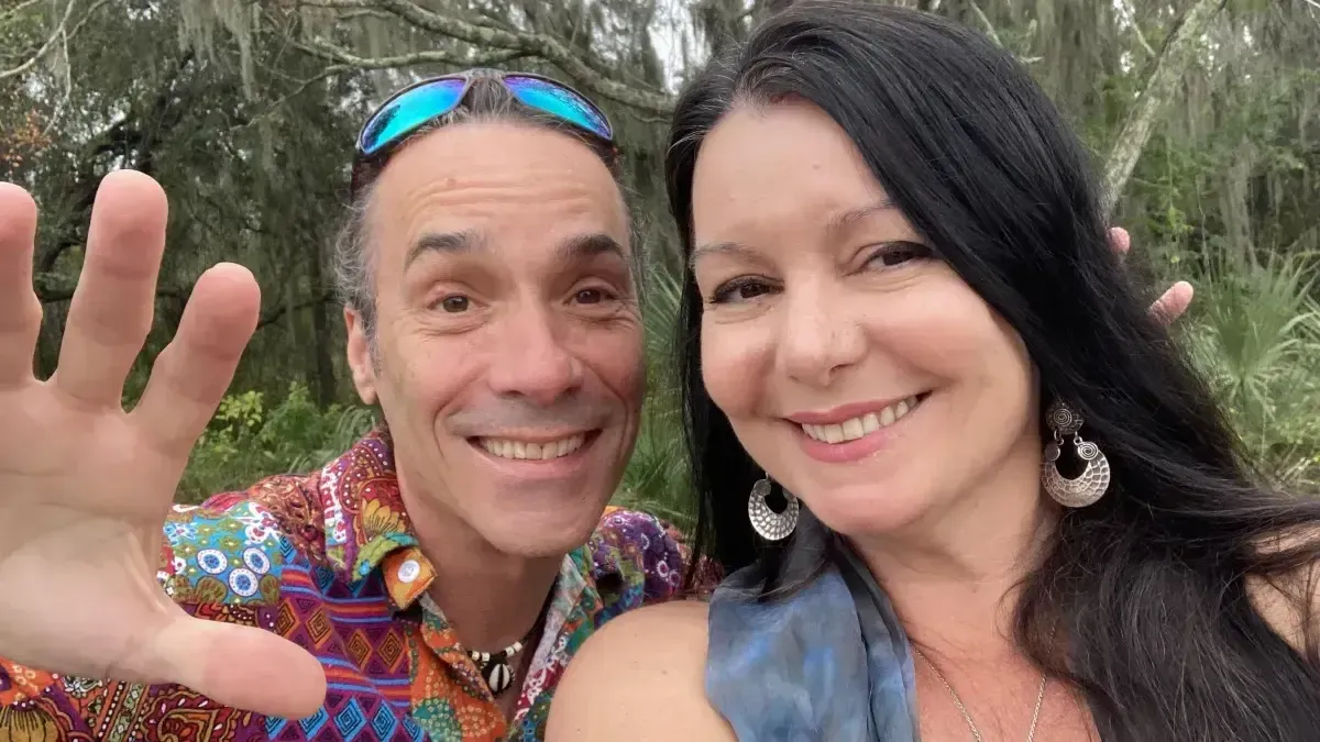 Book a call Hypnobiz in a box