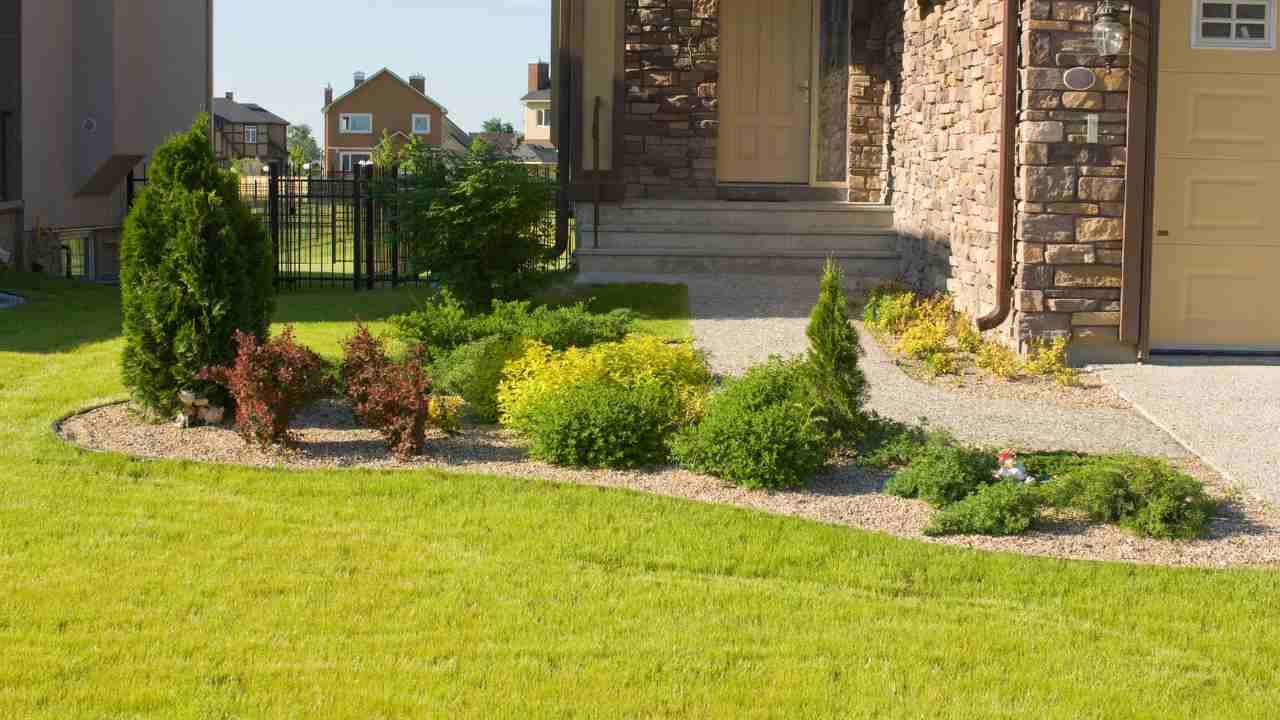 How to Maintain Your Landscaping Throughout the Changing Seasons