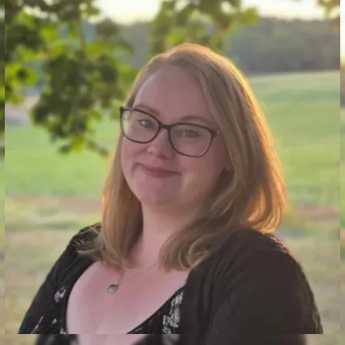 Laura Knox, LCSW-C — Motherhood and Self facilitator