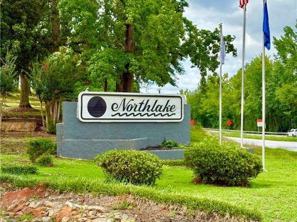 Drying equipment running in flooded crawl space of Northlake home