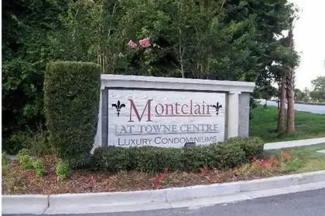 Water removal equipment operating in Montclair crawl space in Mauldin