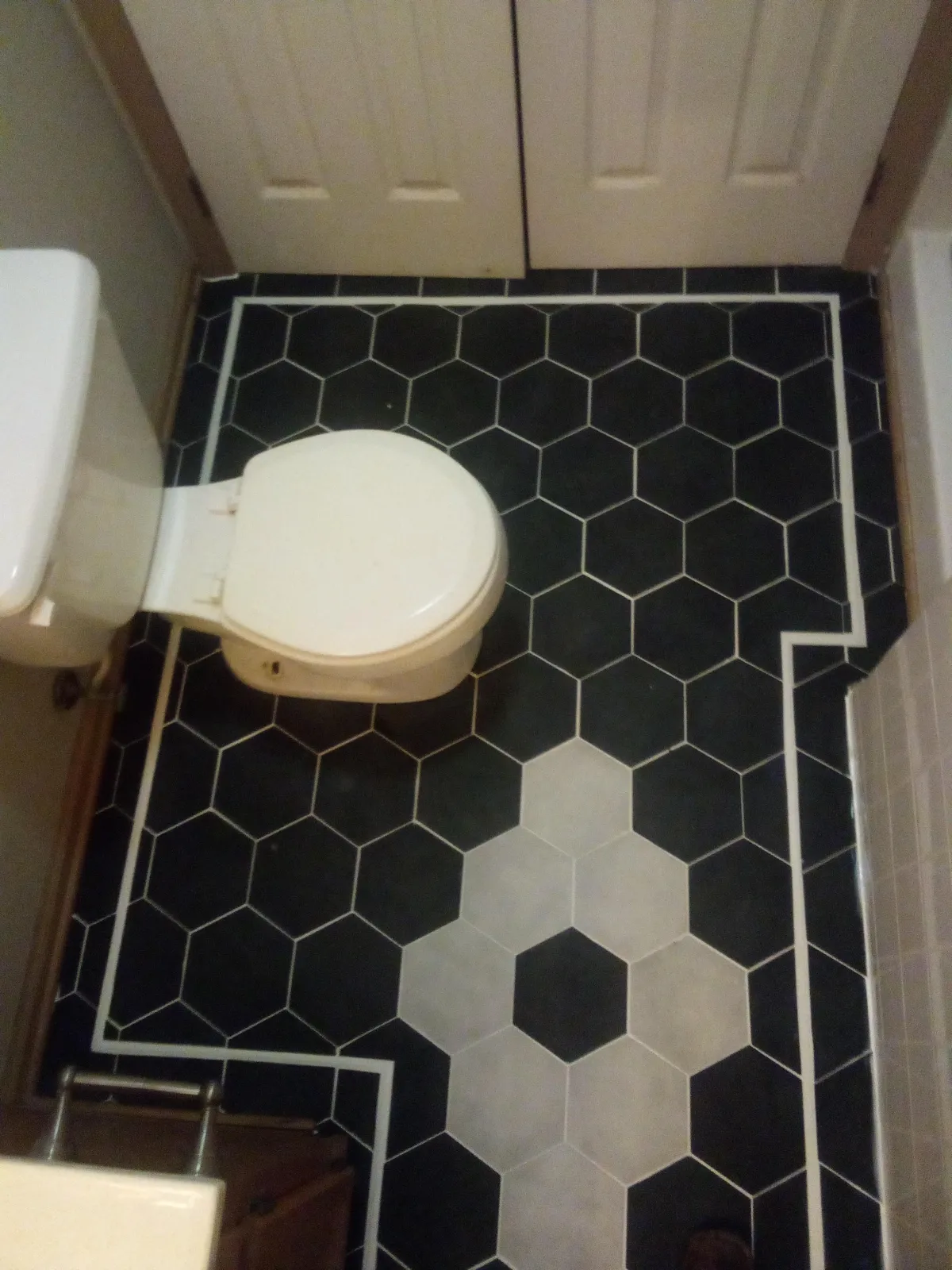 Exceptional bathroom tile remake by Hand in Hand Contracting, Dallas Fort Worth - Precision and artistry in remodel showcased