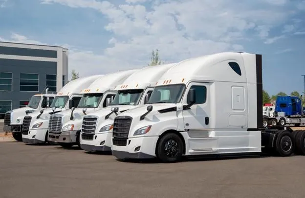 Fleet image - fleet of trucks, photographic, to represent real-world dispatch operations