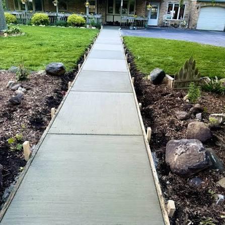 Racine Concrete builds concrete pathway