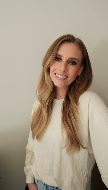 Leyla portrait headshot