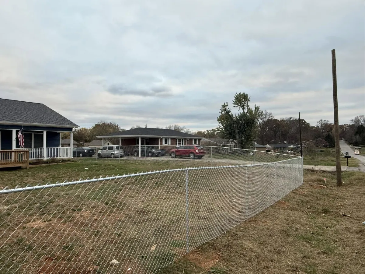 CHAIN LINK FENCE