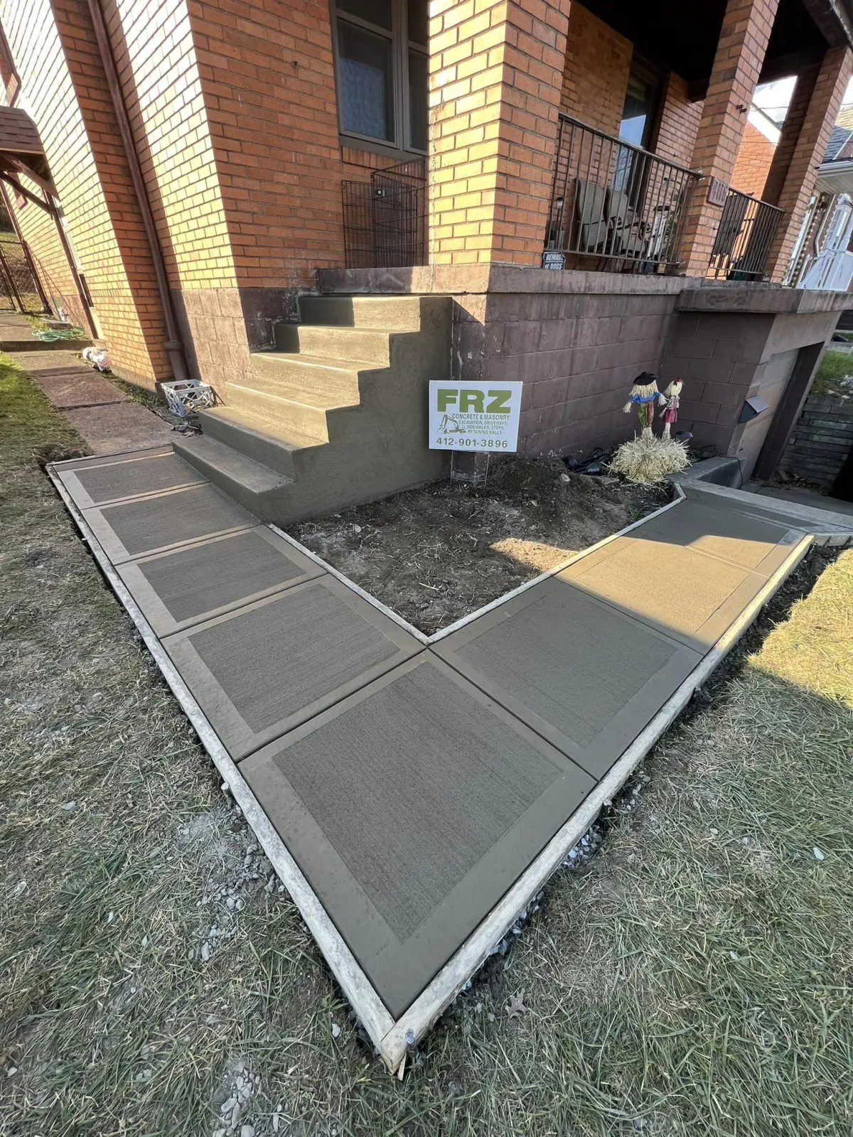 Concrete Sidewalk Installation