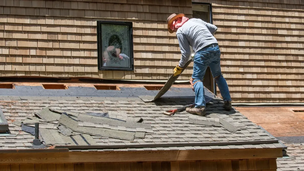 Who Re-Roofs Homes in Palm Desert, CA?