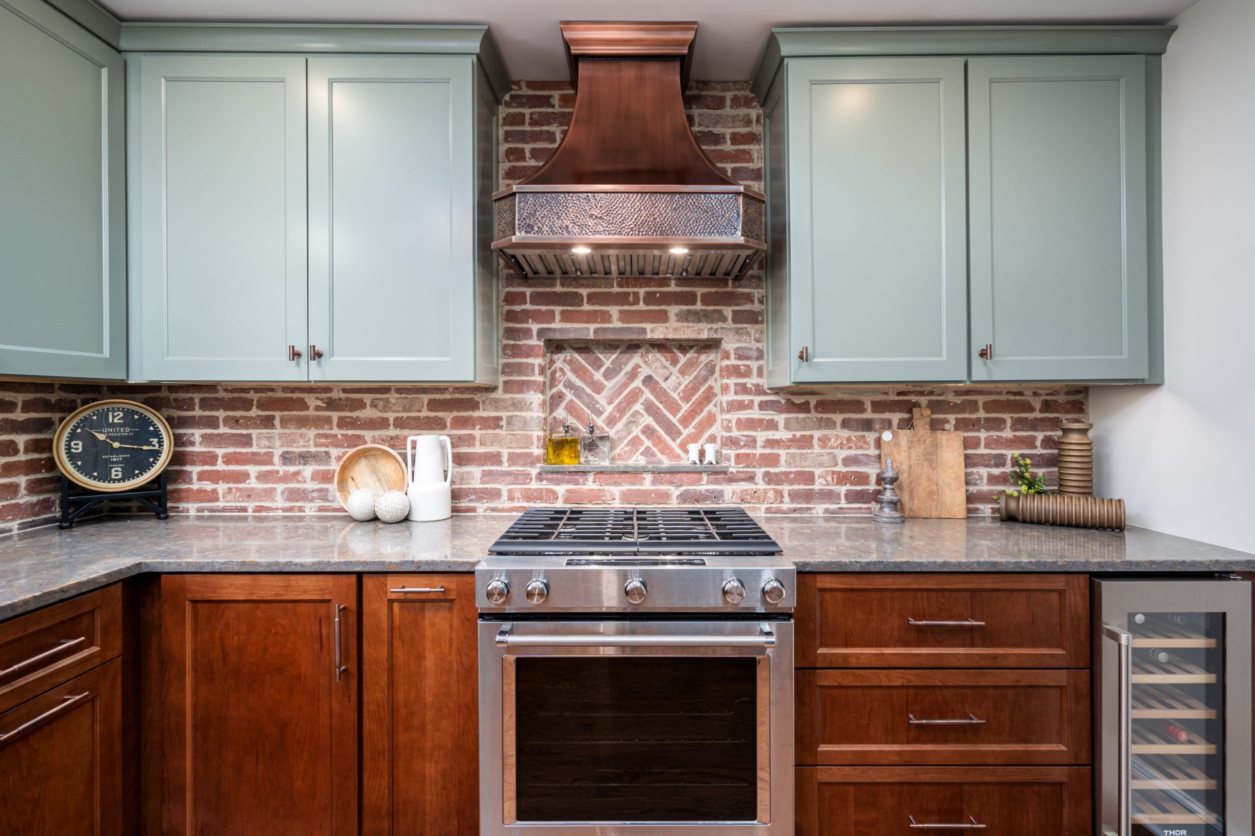 Final kitchen remodel by Delight Remodel based on 3D rendering