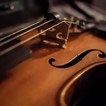 Violin lessons in Spokane - violin instrument waiting to be played