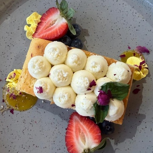Elegant fine dining details