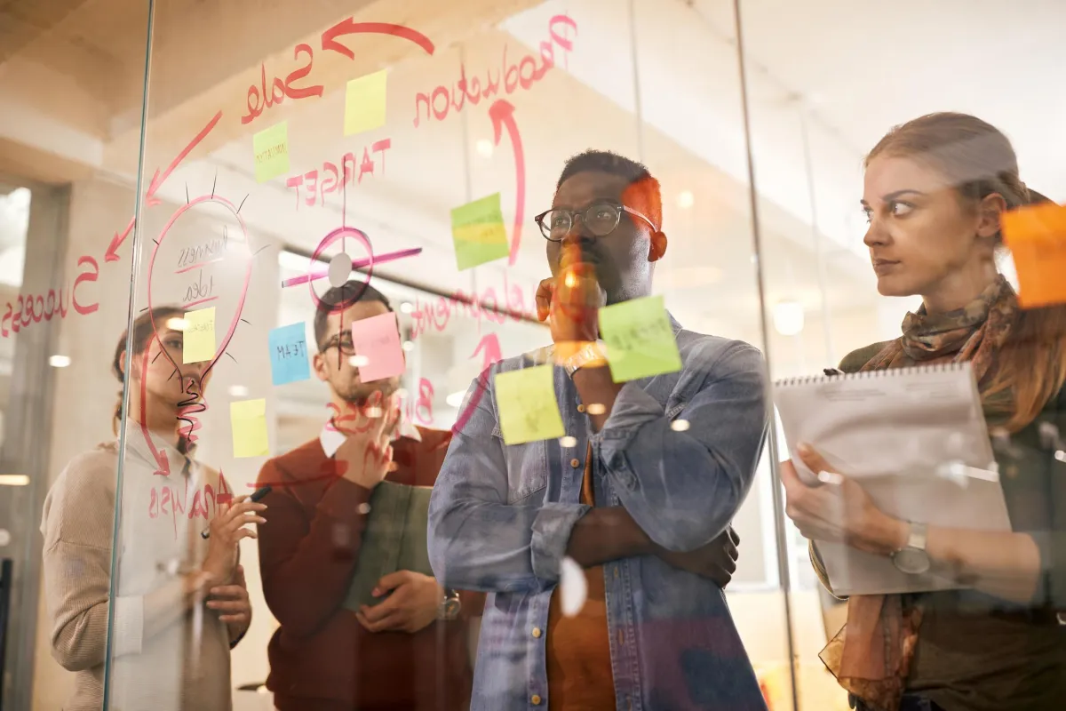 Convert Customer Journey. Woman with a map.