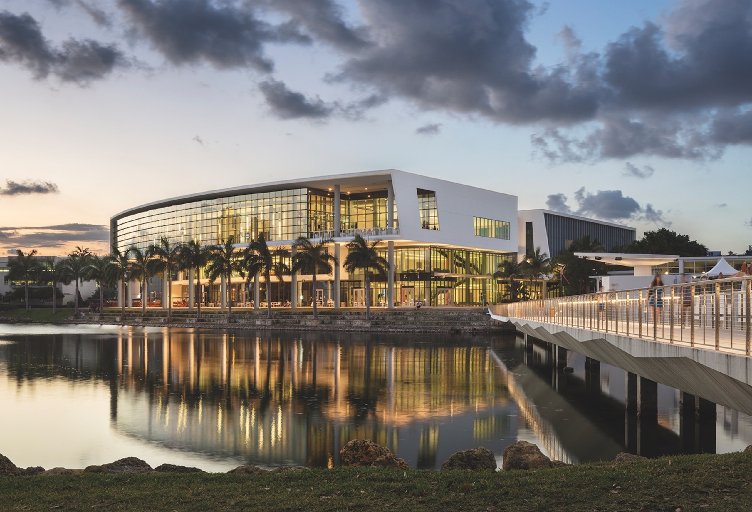 🎓 Visiting University of Miami? Here’s Why You Should Rent a Car | FlexMobility, Miami, FL 🚗