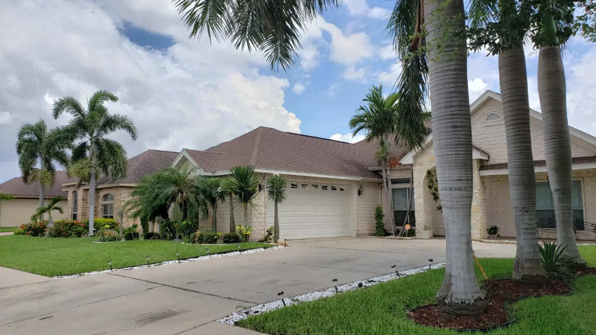 McAllen Concrete builds and installs driveway