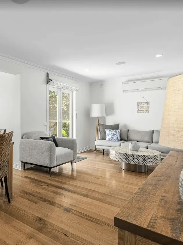 Vinyl flooring professionally installed in Edmonton, Alberta