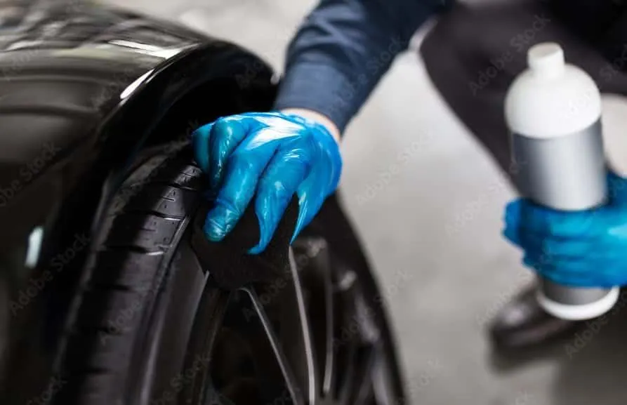 Wheel Tire Cleaning Dressing Services