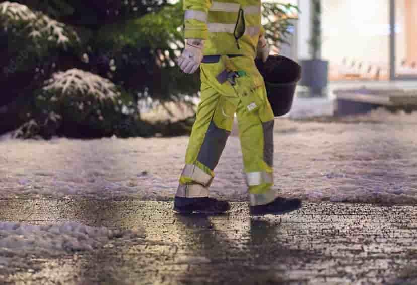Salting and De-Icing Services