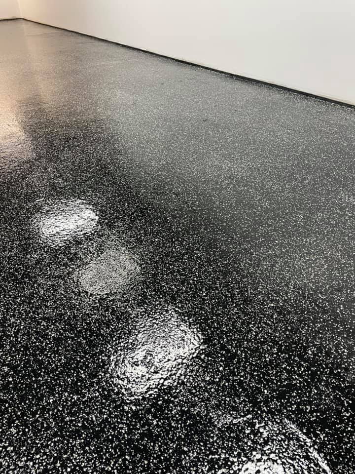 Garage epoxy flooring