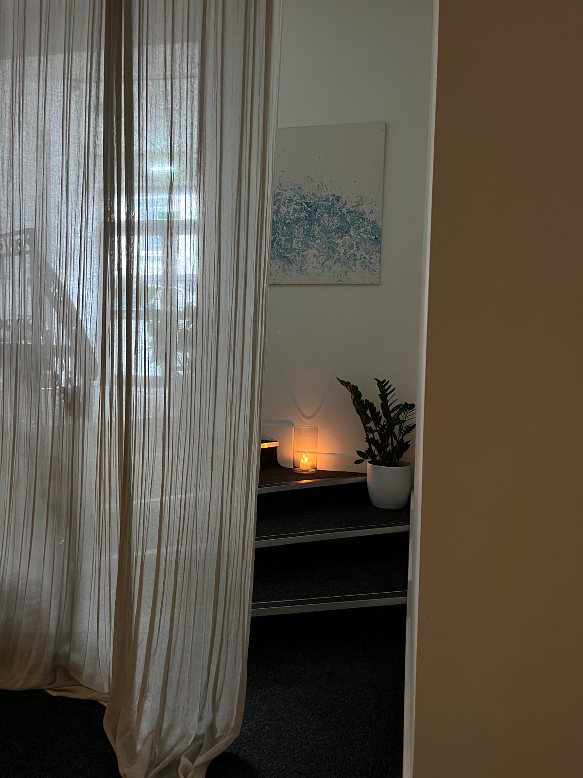 gray stone on gray rock