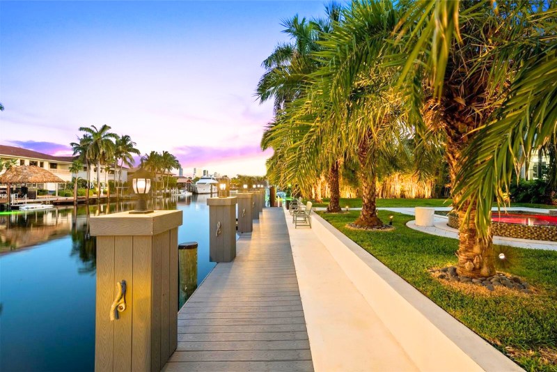 Hallandale Beach Waterfront Homes