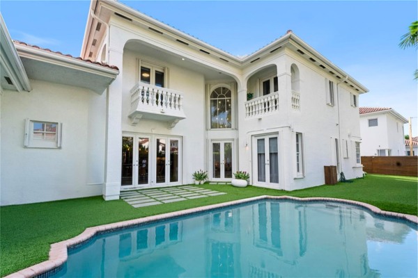 Sunny Isles Beach Luxury Real Estate