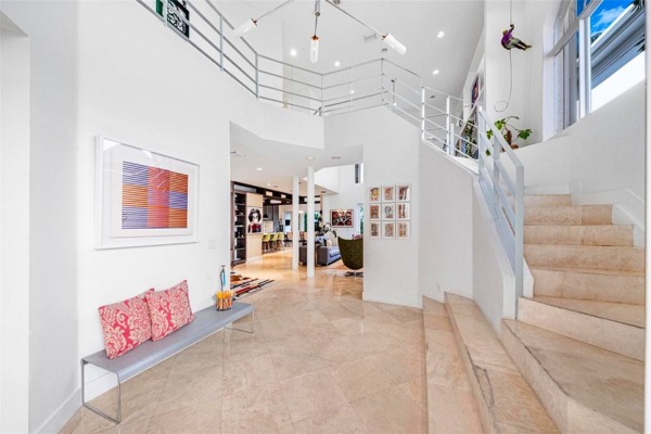 Golden Gate Estates Foyer