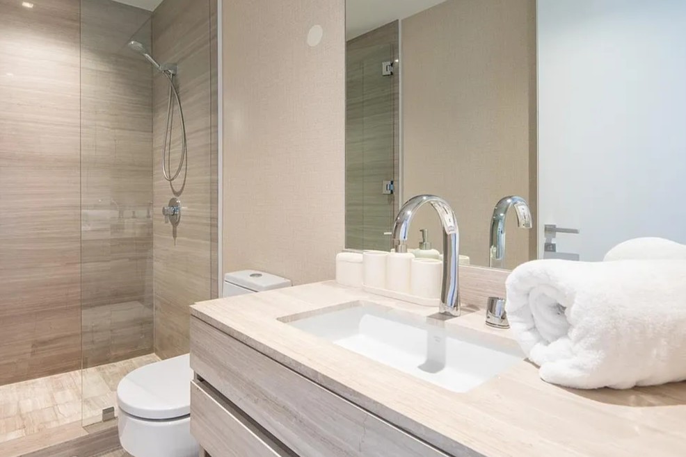 Armani Tower Bathroom