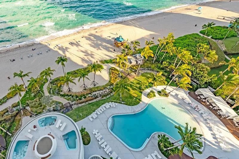 Jade Signature Beach and Pool