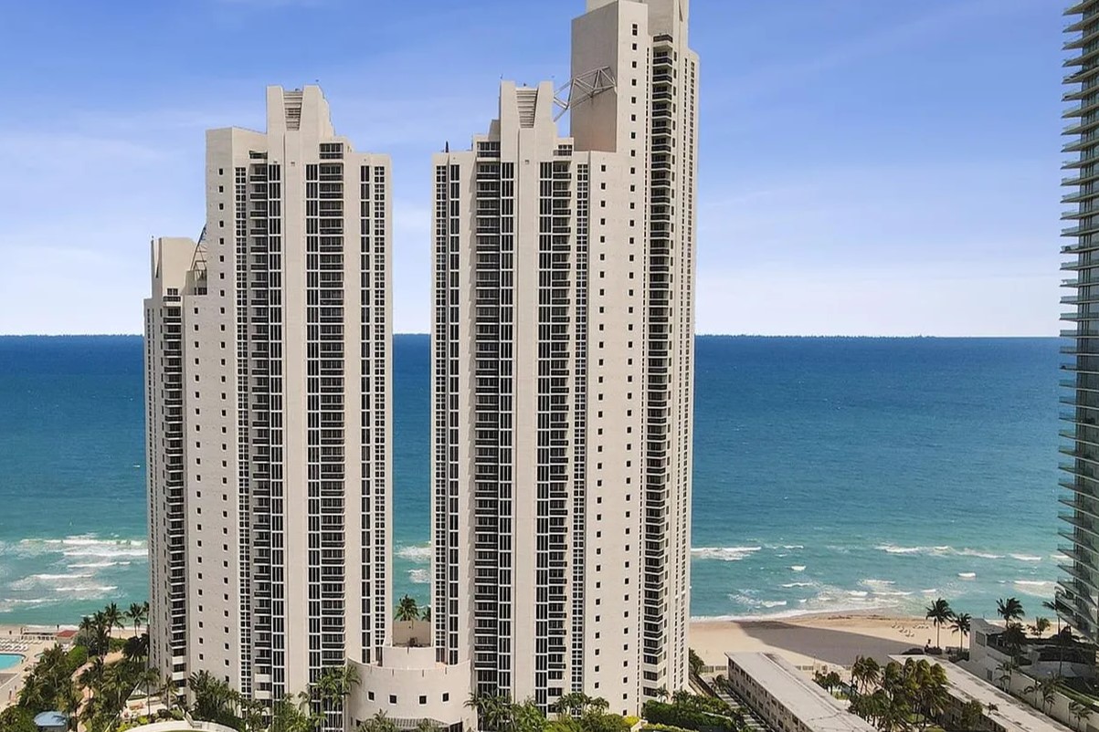 Ocean II View from Collins Avenue
