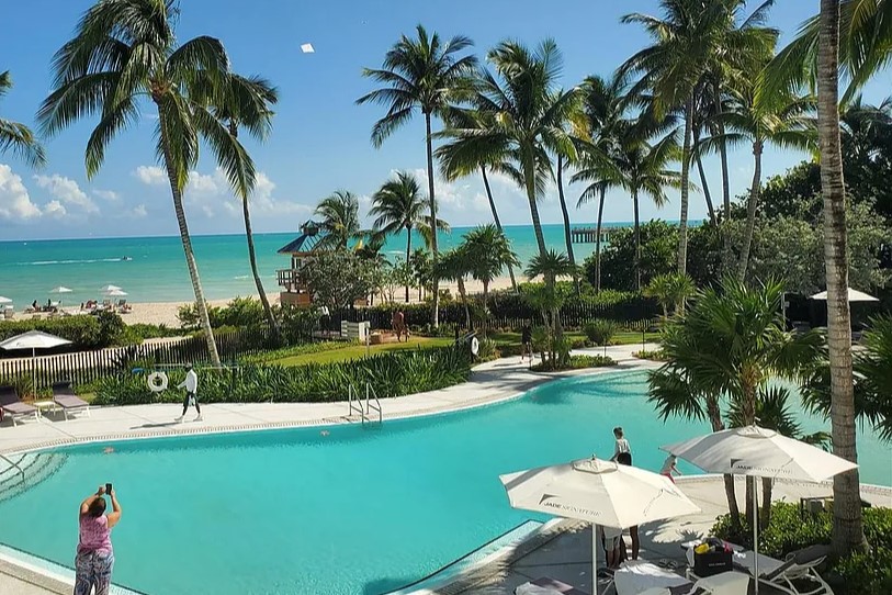 Jade Signature Pool