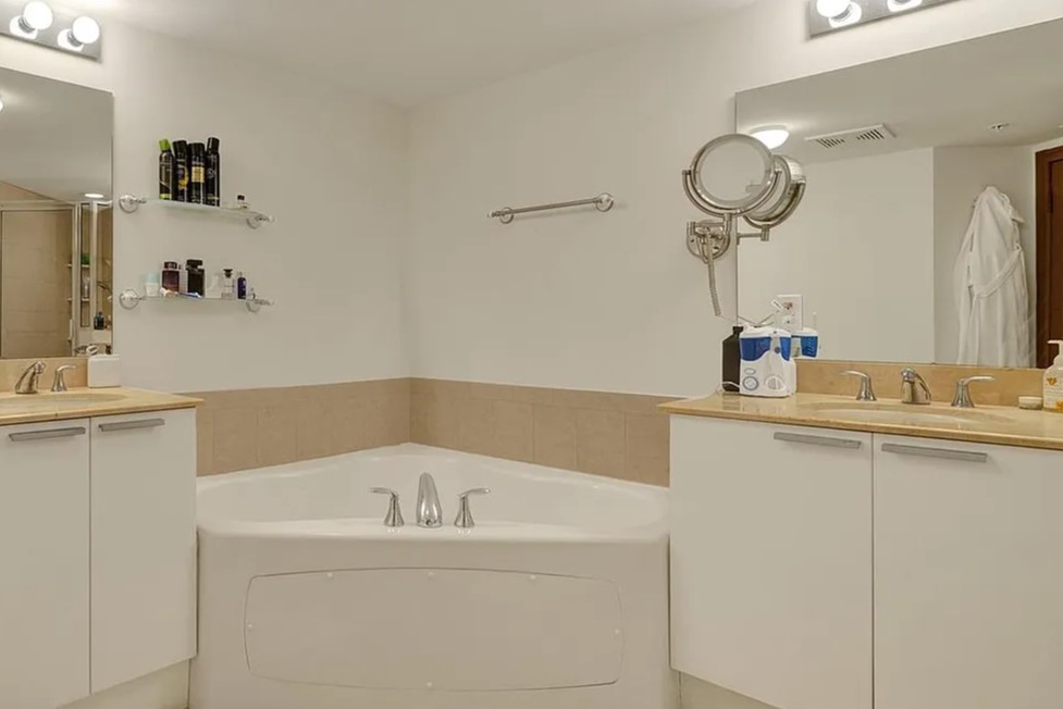 La Perla Bathroom
